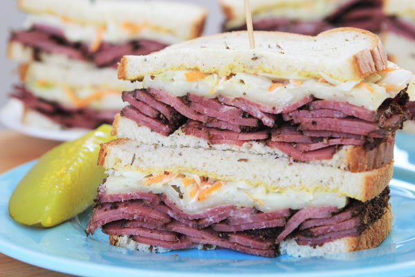 Classic Pastrami Sandwich &ndash; PotsandPans
