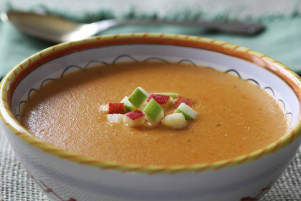 Cheddar Soup with Apple &ndash; PotsandPans