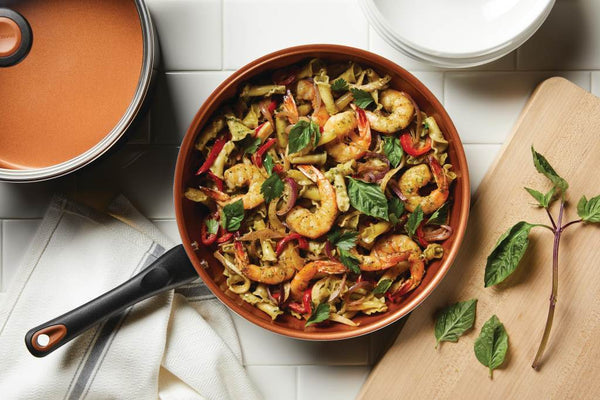 Pasta Salsa Verde with Shrimp - PotsandPans.com