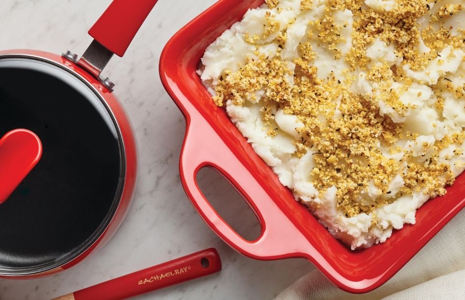 Mashed Potatoes with Cauliflower Crumb Crust
