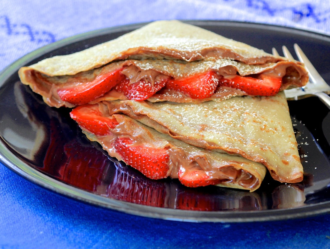 Chocolate-Hazelnut Cheesecake Crêpes with Strawberries