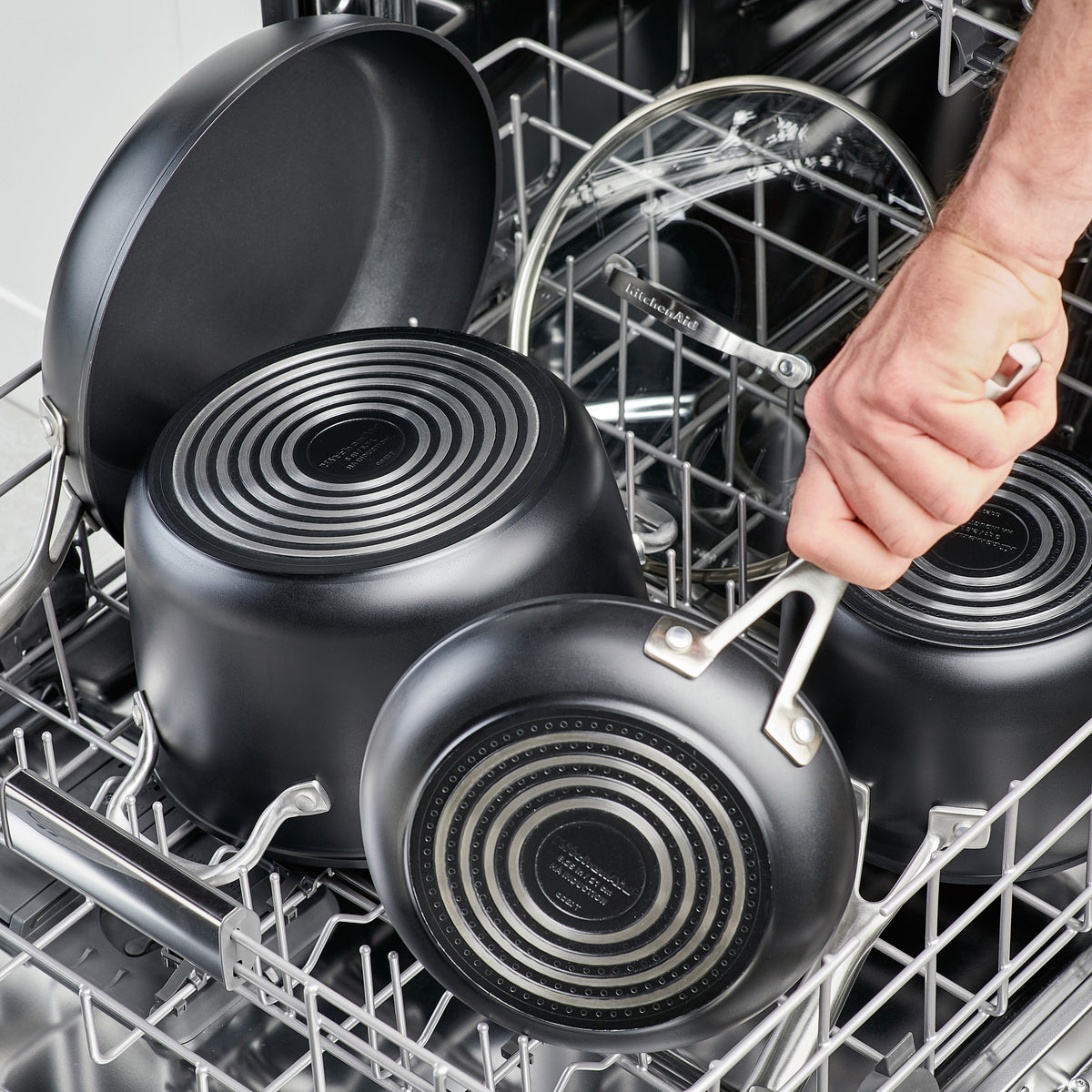 Hard-Anodized Induction 2-Quart Nonstick Saucepan with Lid