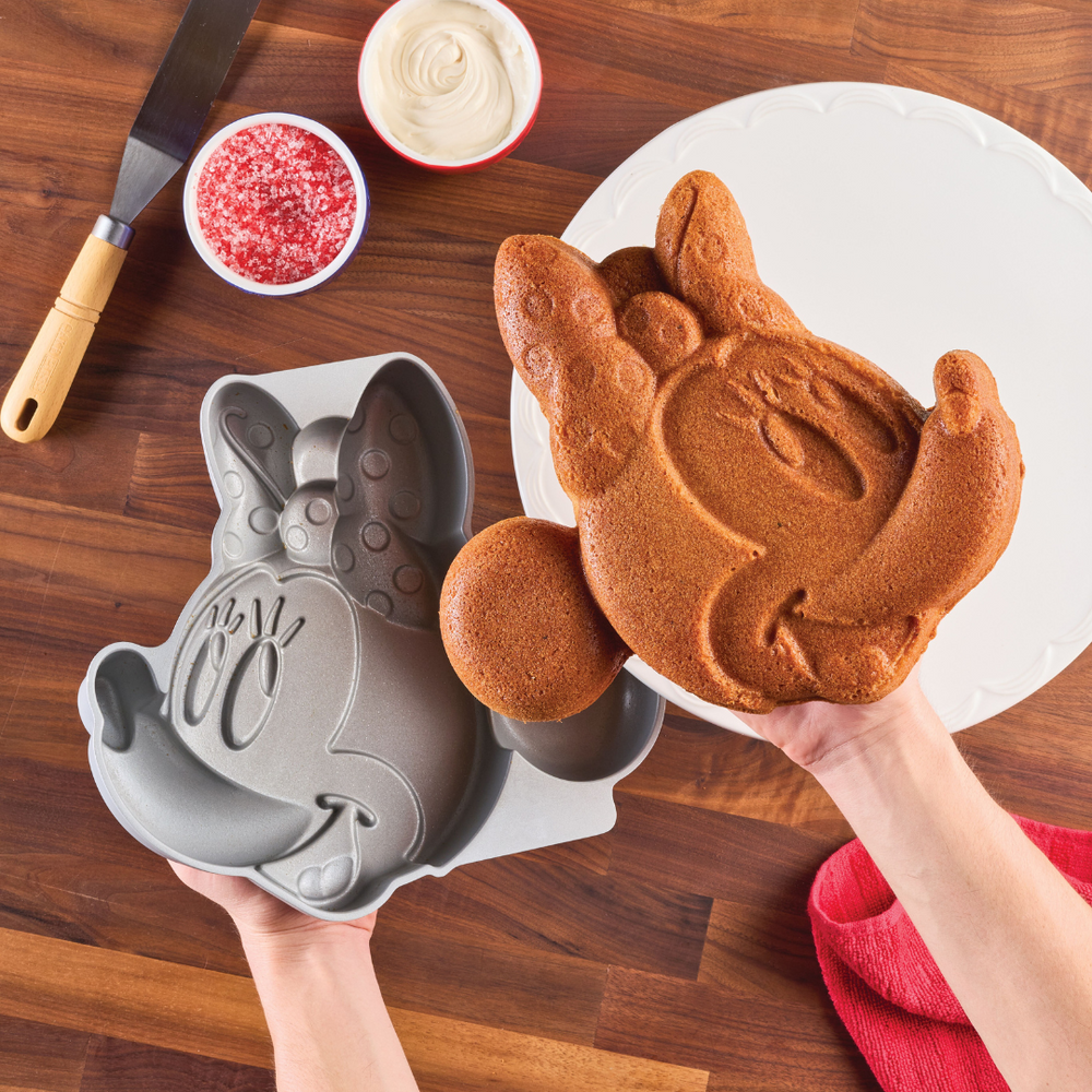 Minnie Mouse 3D Cake Pan – PotsandPans