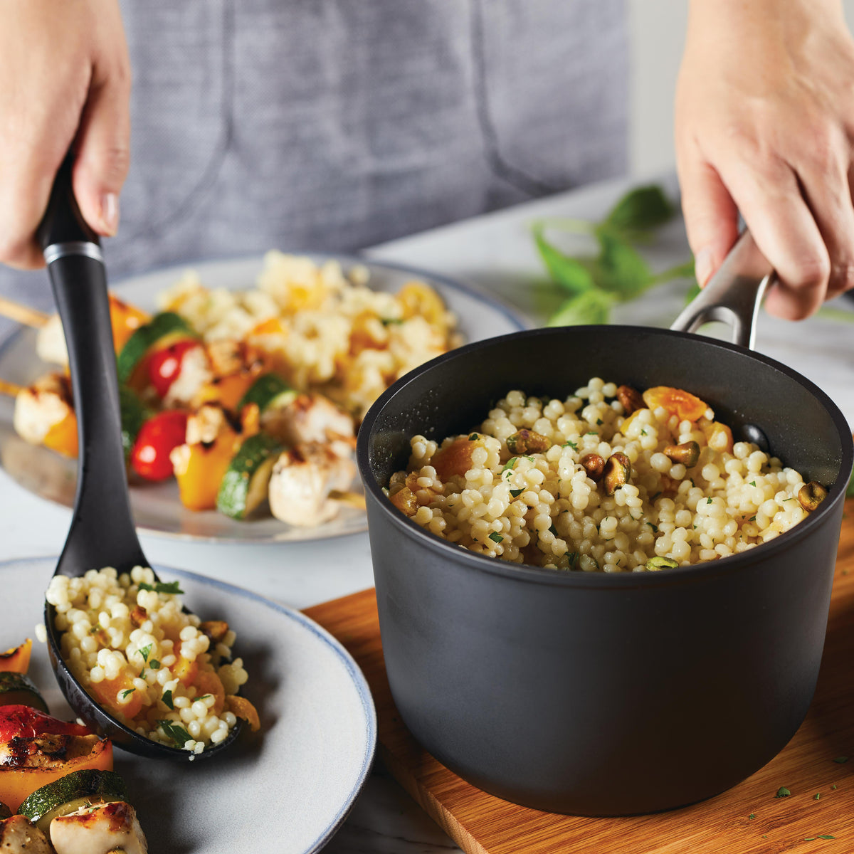 Hard-Anodized Induction 2-Quart Nonstick Saucepan with Lid
