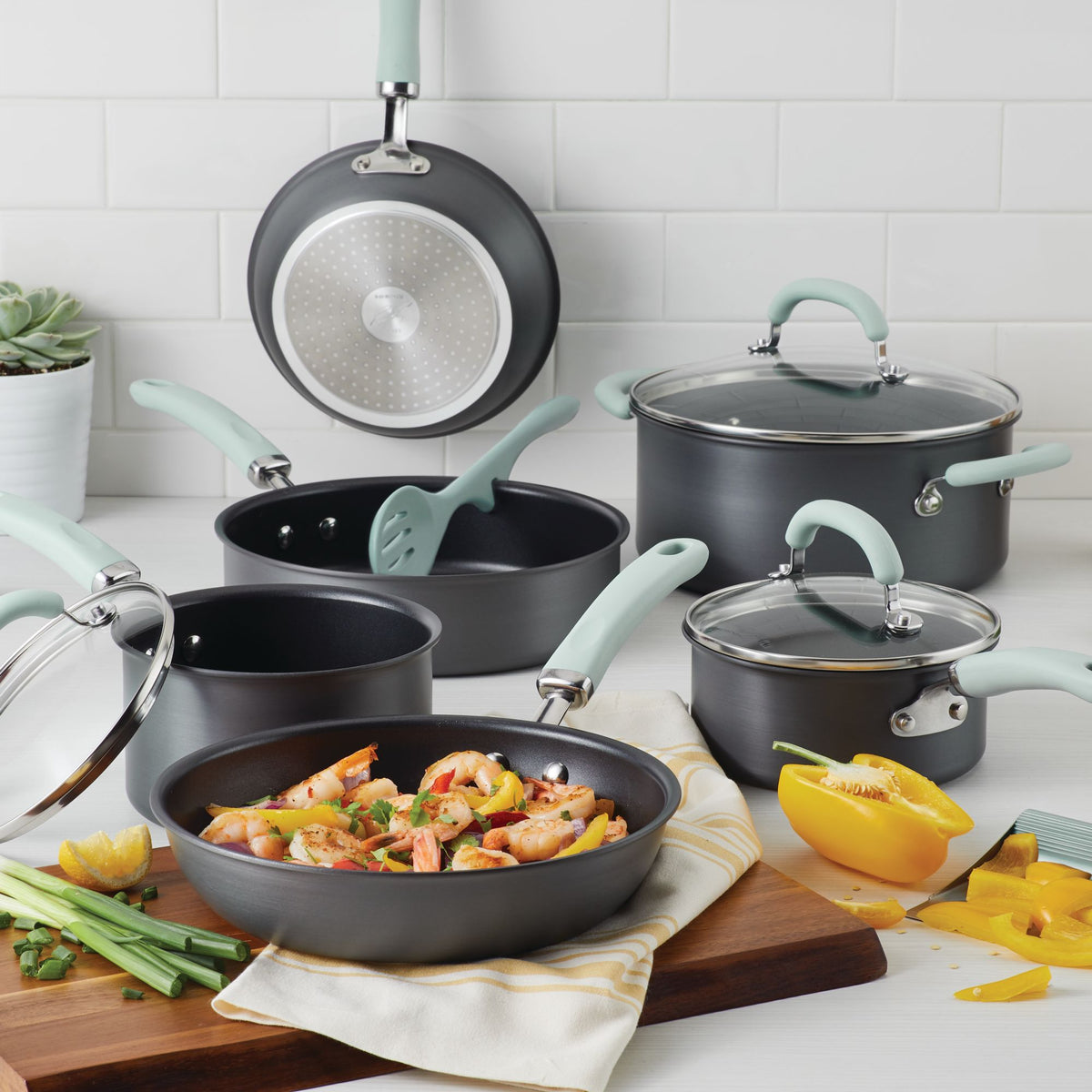 Create Delicious 11-Piece Cookware Set